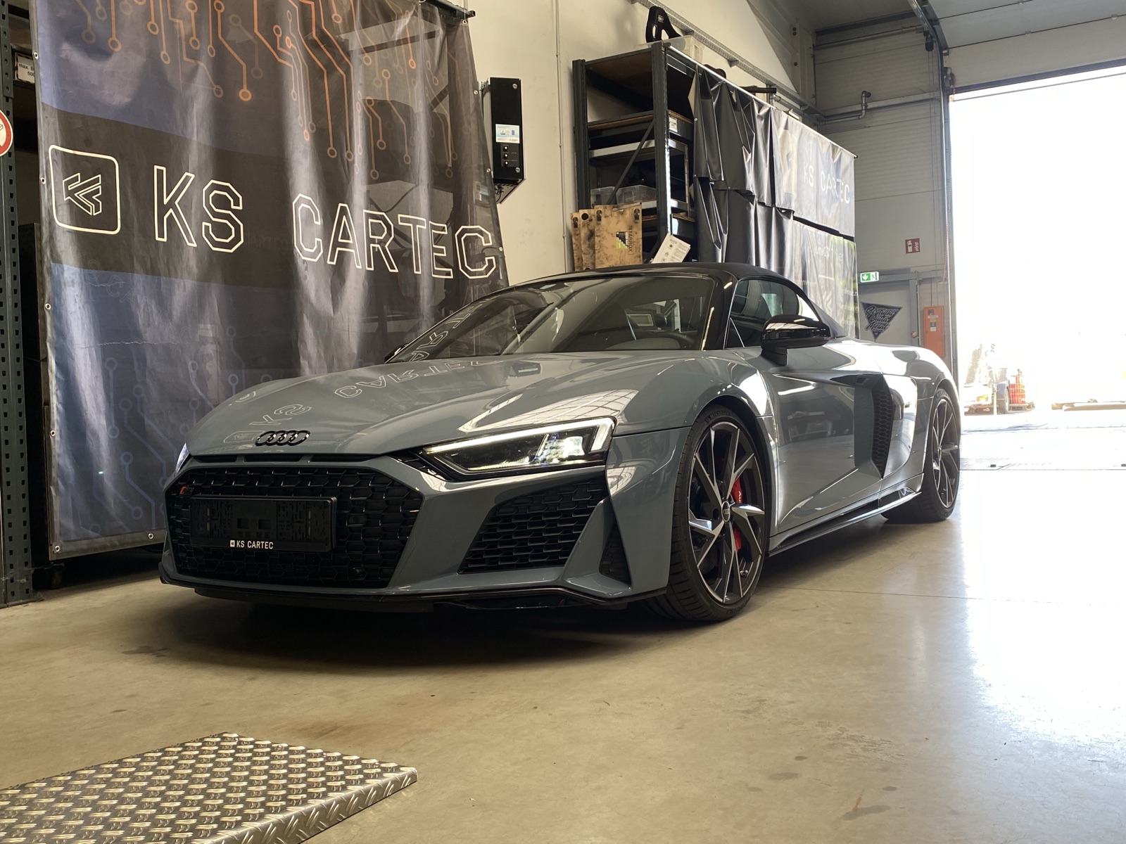 Audi R8 in der Werkstatt von KS Cartec