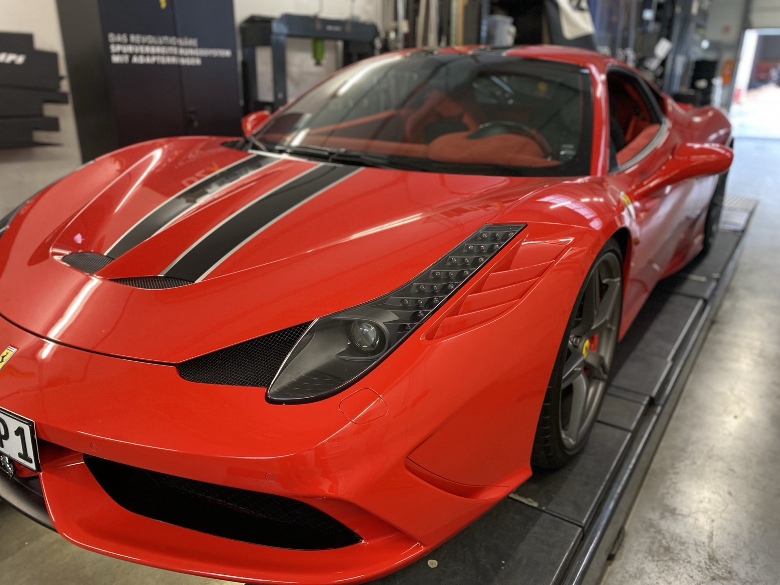 Ferrari in der Werkstatt von KS Cartec